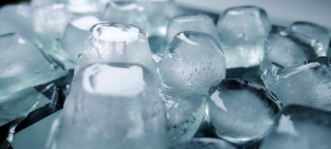 Ice cold transparent melt