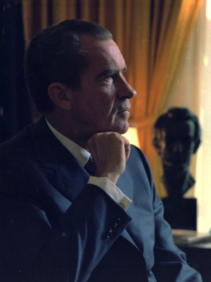 Offcial Presidential portrait. Profile shot of Richard M. Nixon seated in the oval office. - NARA - 194328 (cropped)