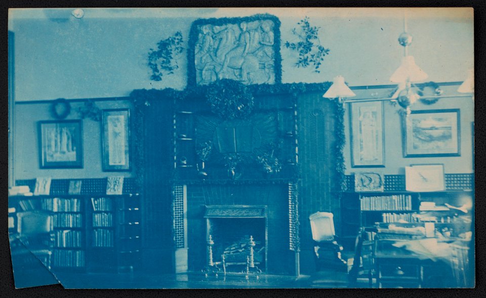 Office with fireplace at Century Magazine, New York City LCCN2018645937