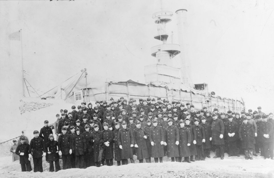 Officers and crew of the USS HELENA (PG-9), 1903-1904 in China - NH 132