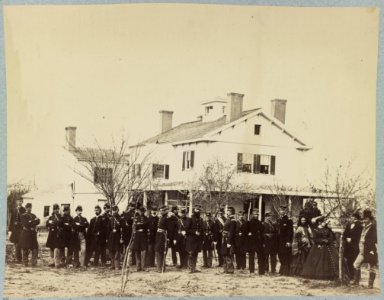 Officers of 4th N.Y. Heavy Art'y. (i.e. Artillery), Fort Corcoran, near Washington, D.C., 1862 LCCN2013647763