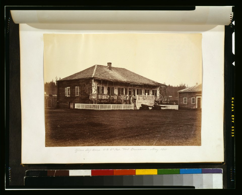 Officers' mess house, H. B. Co's. (i.e., Hudson's Bay Company's) post, Fort Vancouver, May 1860 LCCN2003663140