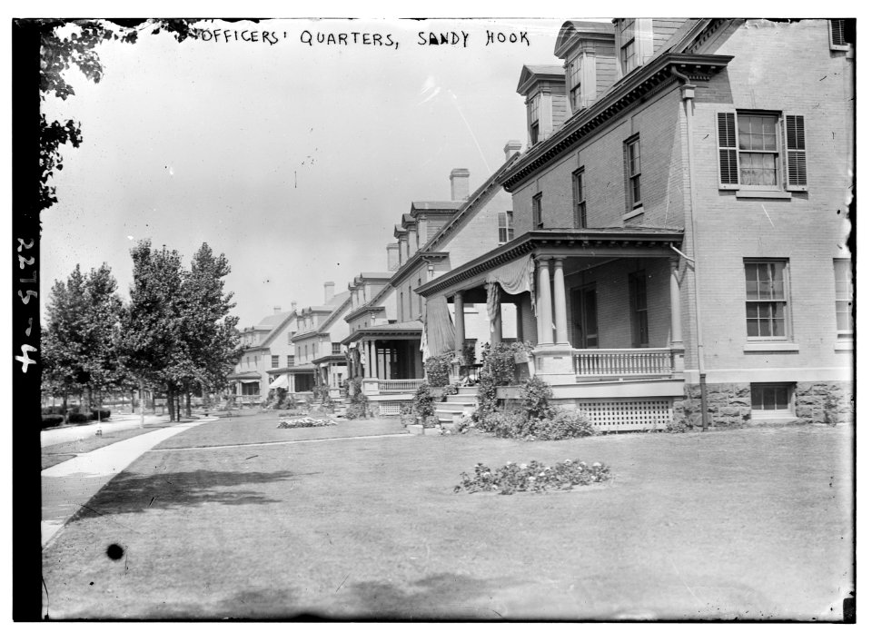 Officers' Quarters, Sandy Hook LCCN2014689629