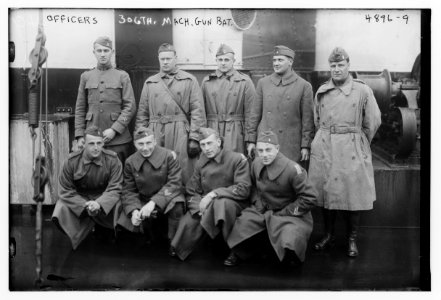 Officers, 306th Mach. Gun. Bat. LCCN2014708818