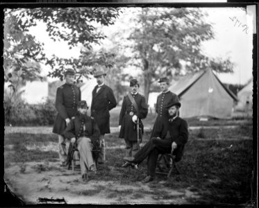 Officers, 4th Inf - NARA - 526382
