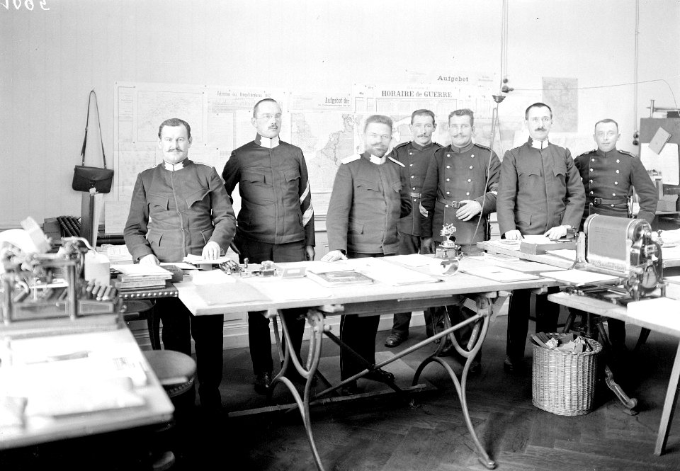 Offiziere des Feldpostbüros - CH-BAR - 3237739