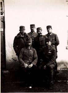 Offiziere der Kriegsvermessung Nr, 4. (März.13-III.1918.) (BildID 15713314)