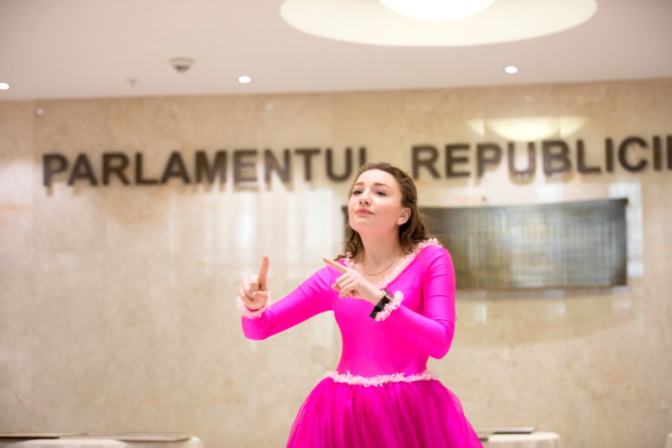04.02.2020 Elevii Școlii speciale-internat pentru copii hipoacuzici în vizită la Președintele Parlamentului (49486775858)