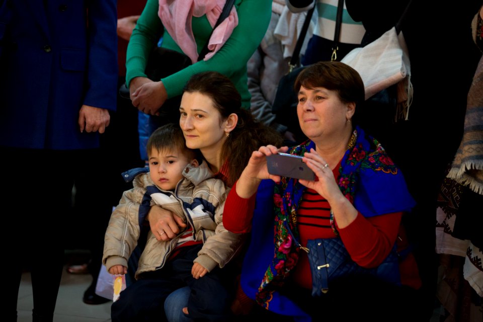 04.12.2019 Participarea Președintelui Parlamentului la deschiderea Expoziției cu vânzare a lucrărilor confecționate de către persoane cu dizabilități și copii din centrele de plasament (49167343098)
