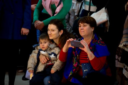 04.12.2019 Participarea Președintelui Parlamentului la deschiderea Expoziției cu vânzare a lucrărilor confecționate de către persoane cu dizabilități și copii din centrele de plasament (49167343098)