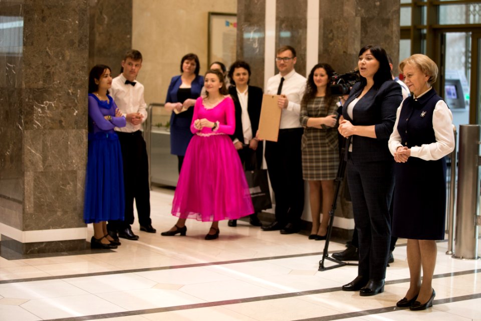 04.02.2020 Elevii Școlii speciale-internat pentru copii hipoacuzici în vizită la Președintele Parlamentului (49487480117)