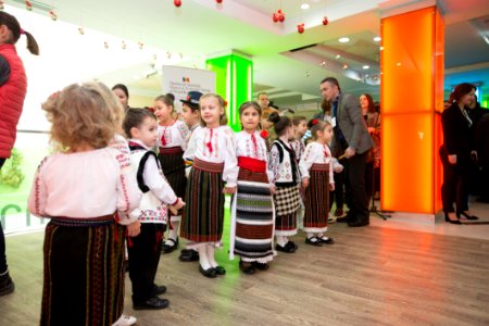 04.12.2019 Participarea Președintelui Parlamentului la deschiderea Expoziției cu vânzare a lucrărilor confecționate de către persoane cu dizabilități și copii din centrele de plasament (49167820071)