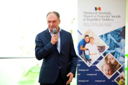 04.12.2019 Participarea Președintelui Parlamentului la deschiderea Expoziției cu vânzare a lucrărilor confecționate de către persoane cu dizabilități și copii din centrele de plasament (49167820956)