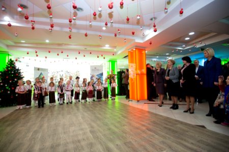 04.12.2019 Participarea Președintelui Parlamentului la deschiderea Expoziției cu vânzare a lucrărilor confecționate de către persoane cu dizabilități și copii din centrele de plasament (49167819751)