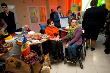04.12.2019 Participarea Președintelui Parlamentului la deschiderea Expoziției cu vânzare a lucrărilor confecționate de către persoane cu dizabilități și copii din centrele de plasament (49167818106)
