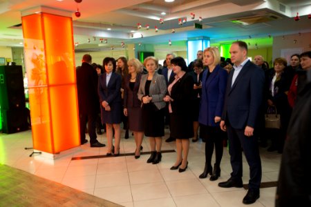 04.12.2019 Participarea Președintelui Parlamentului la deschiderea Expoziției cu vânzare a lucrărilor confecționate de către persoane cu dizabilități și copii din centrele de plasament (49168049422)
