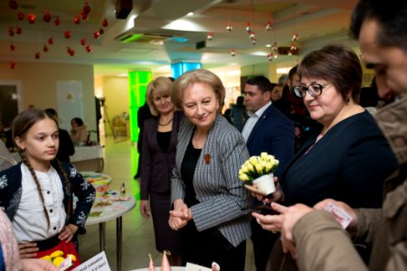 04.12.2019 Participarea Președintelui Parlamentului la deschiderea Expoziției cu vânzare a lucrărilor confecționate de către persoane cu dizabilități și copii din centrele de plasament (49168047767)