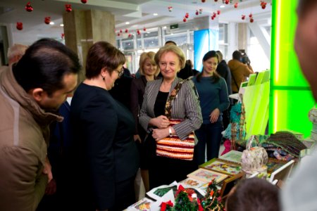 04.12.2019 Participarea Președintelui Parlamentului la deschiderea Expoziției cu vânzare a lucrărilor confecționate de către persoane cu dizabilități și copii din centrele de plasament (49168047147)