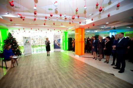 04.12.2019 Participarea Președintelui Parlamentului la deschiderea Expoziției cu vânzare a lucrărilor confecționate de către persoane cu dizabilități și copii din centrele de plasament (49168049737)