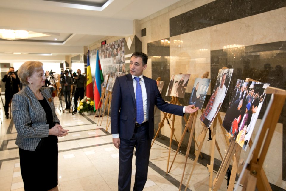 09.12.2019 Expoziție IN MEMORIAM Heydar Aliyev (49192783493)