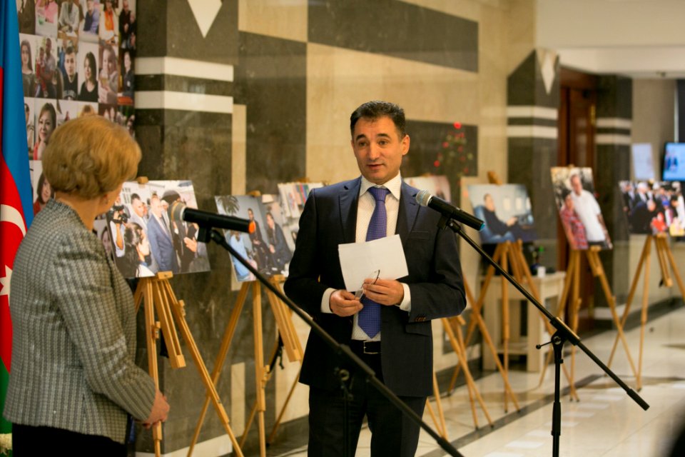 09.12.2019 Expoziție IN MEMORIAM Heydar Aliyev (49193286136)