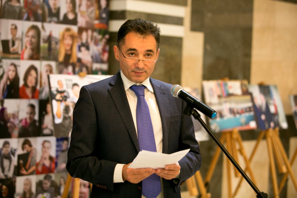 09.12.2019 Expoziție IN MEMORIAM Heydar Aliyev (49192785853)