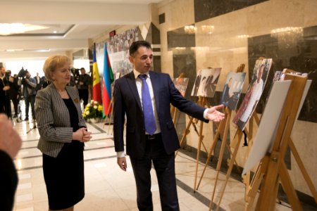 09.12.2019 Expoziție IN MEMORIAM Heydar Aliyev (49193284326)