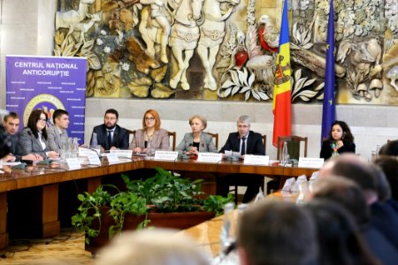 09.12.2019 Participarea Președintelui Parlamentului la deschiderea celei de-a 14-a ediție a Conferinței Naționale Anticorupție - „Abordarea sectorială a corupției Progrese şi deficiențe” (49191850458)