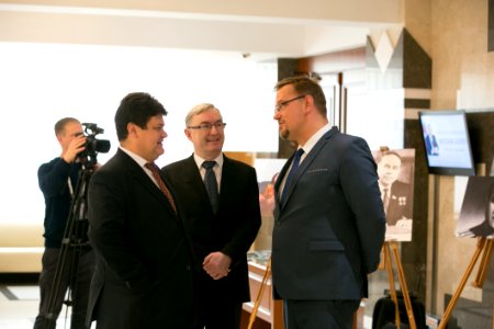 09.12.2019 Expoziție IN MEMORIAM Heydar Aliyev (49192784998)