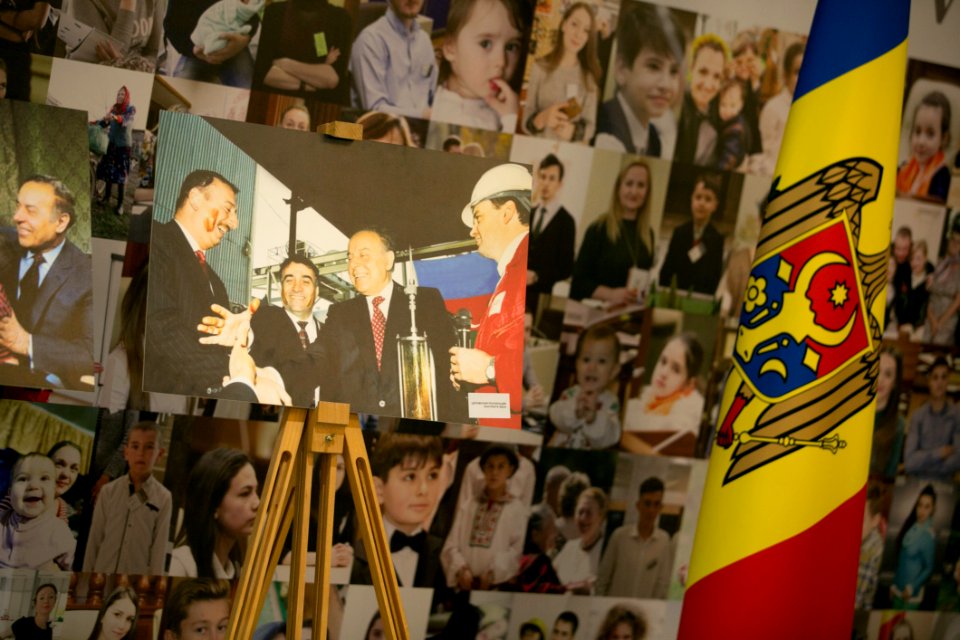 09.12.2019 Expoziție IN MEMORIAM Heydar Aliyev (49193286316)