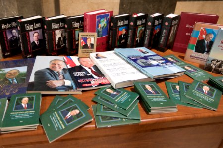 09.12.2019 Expoziție IN MEMORIAM Heydar Aliyev (49193479442)