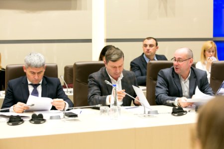 10.12.2019 Ședința de lucru a grupului de inițiativă privind instituirea Platformei consultative a reprezentanților societății civile pe lîngă Parlamentul RM (49198249582)