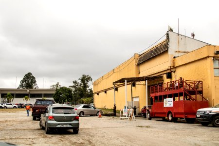10.04.2021 - Drive-thru de vacinação para idosos com 62 anos (51107167509)
