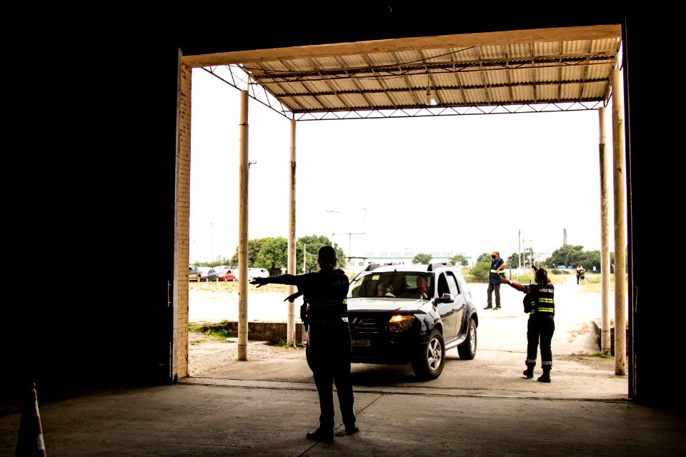 10.04.2021 - Drive-thru de vacinação para idosos com 62 anos (51107166579)