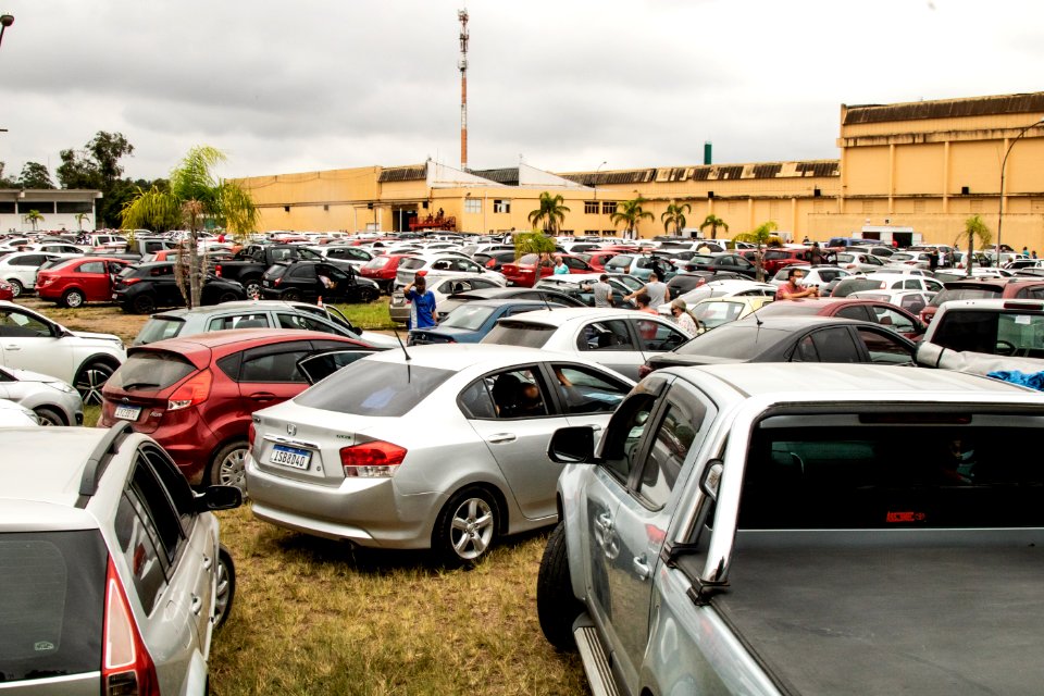 10.04.2021 - Drive-thru de vacinação para idosos com 62 anos (51108207255)