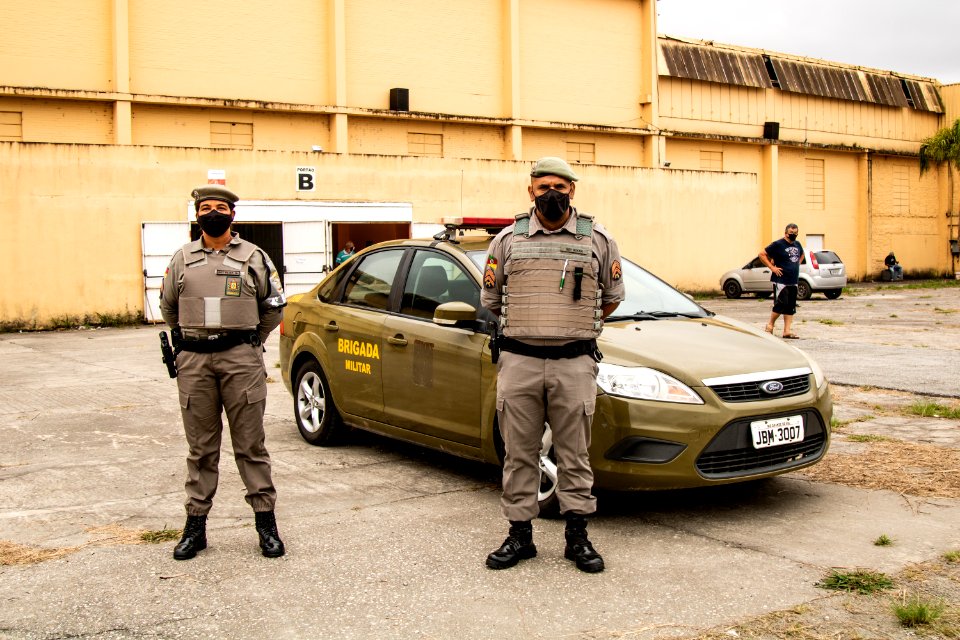 10.04.2021 - Drive-thru de vacinação para idosos com 62 anos (51107434906)