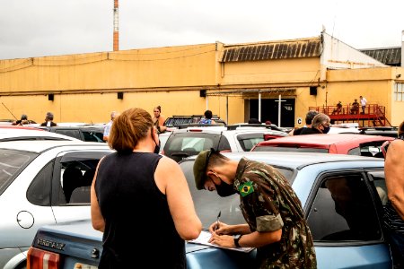 10.04.2021 - Drive-thru de vacinação para idosos com 62 anos (51108206595)