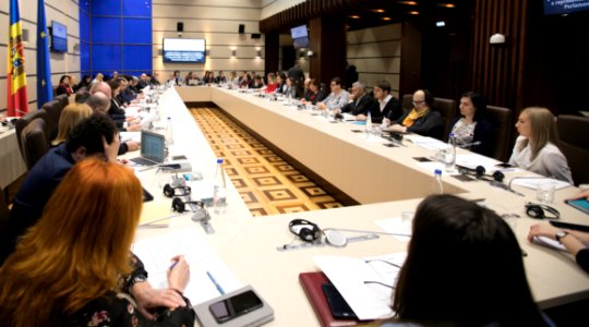 10.12.2019 Ședința de lucru a grupului de inițiativă privind instituirea Platformei consultative a reprezentanților societății civile pe lîngă Parlamentul RM (49198249892)