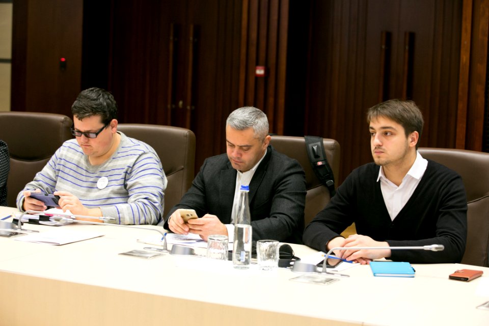 10.12.2019 Ședința de lucru a grupului de inițiativă privind instituirea Platformei consultative a reprezentanților societății civile pe lîngă Parlamentul RM (49198251267)