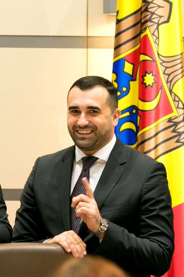 10.12.2019 Ședința de lucru a grupului de inițiativă privind instituirea Platformei consultative a reprezentanților societății civile pe lîngă Parlamentul RM (49197557423)