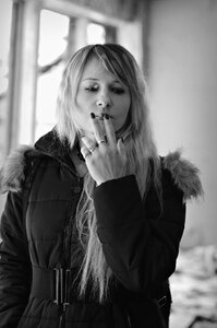 Smoking pernicious habits toke