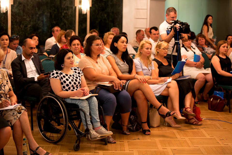 14.08.2019 Oportunități și provocări în exercitarea funcției publice de către aleșii locali - consultări publice organizate de Comisia administrație publică. (48534715182)