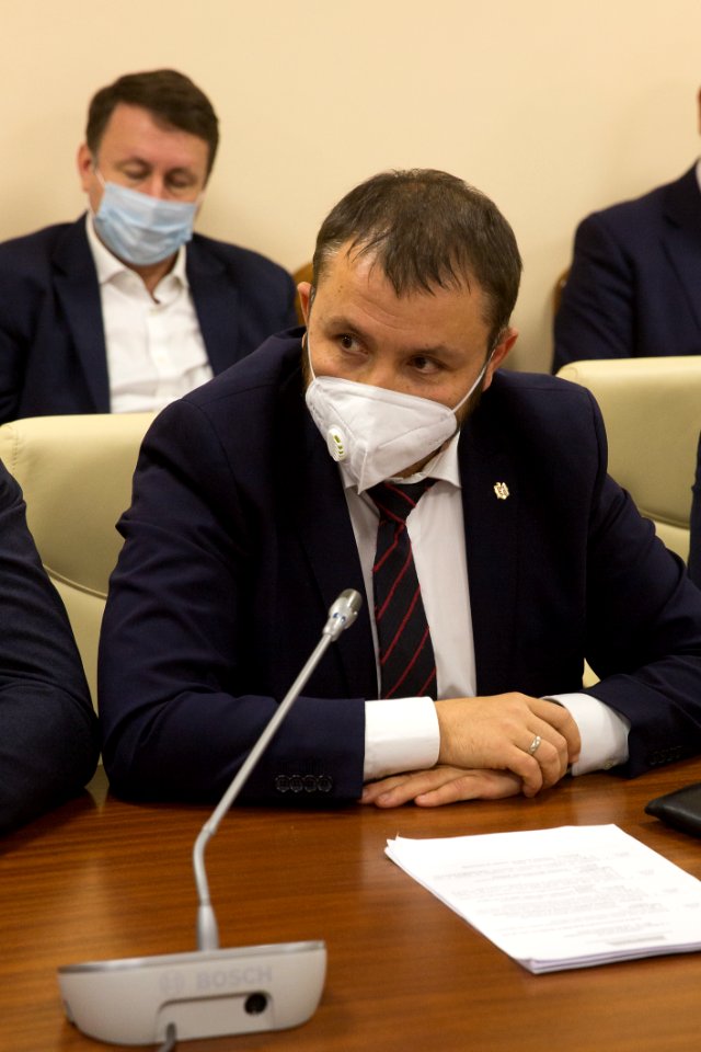16.12.2020 Negocieri ale fracțiunilor parlamentare cu protestatarii din domeniul agriculturii (50725297703)