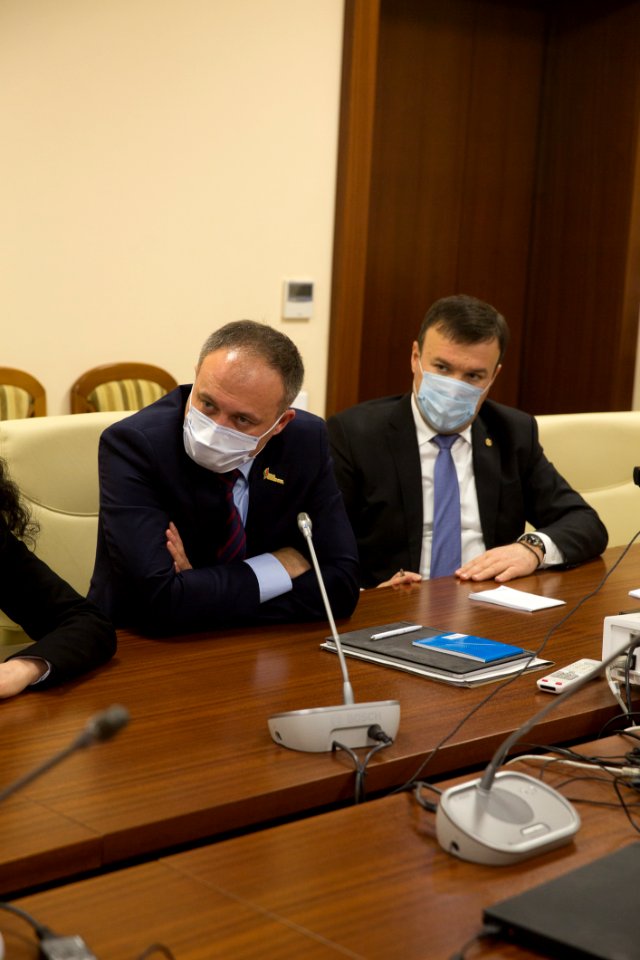 16.12.2020 Negocieri ale fracțiunilor parlamentare cu protestatarii din domeniul agriculturii (50726029251)