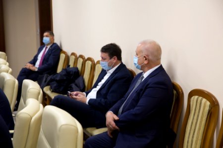 16.12.2020 Negocieri ale fracțiunilor parlamentare cu protestatarii din domeniul agriculturii (50726121332)