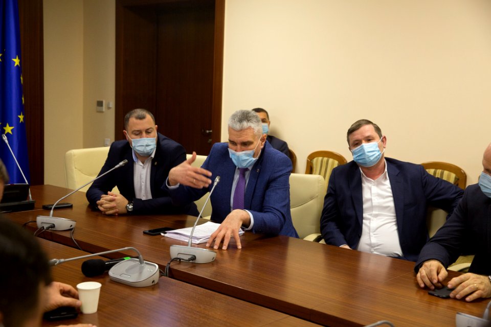 16.12.2020 Negocieri ale fracțiunilor parlamentare cu protestatarii din domeniul agriculturii (50726029686)