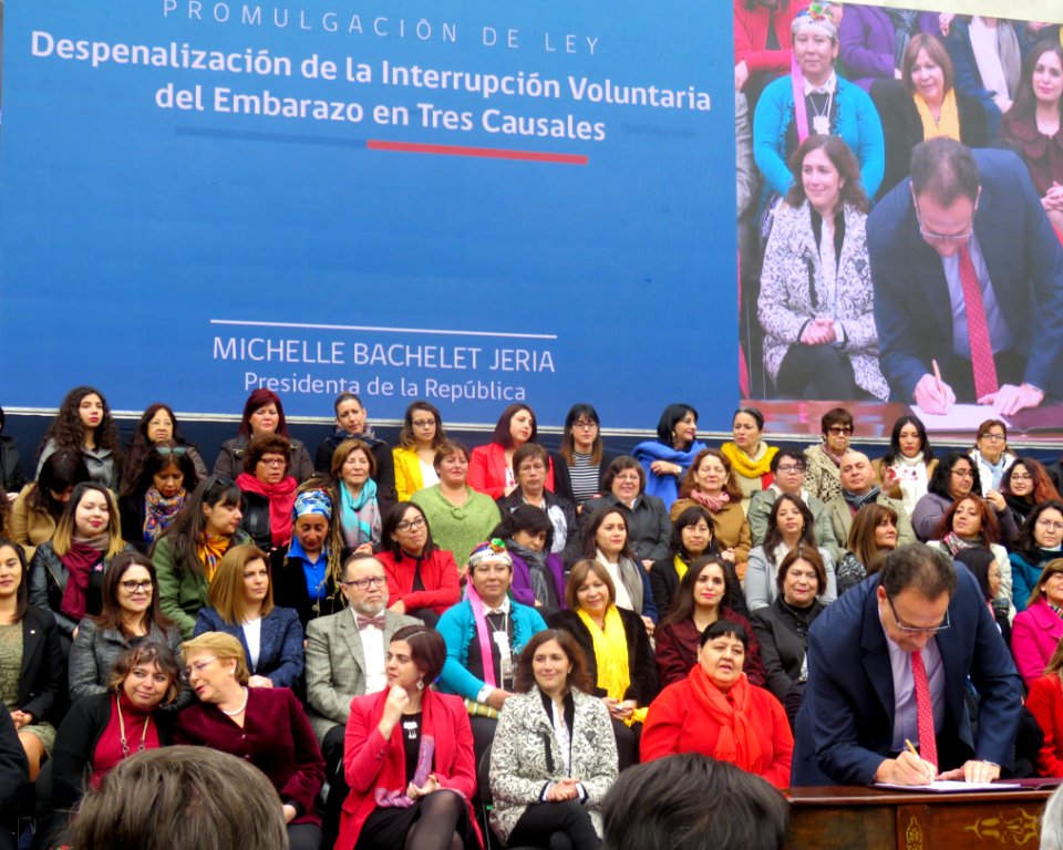 20170914-promulgación ley que despenaliza interrupcion embarazo en 3causales (37059645512)