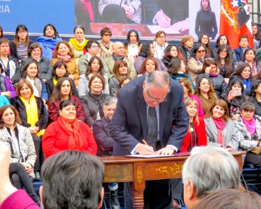 20170914-promulgación ley que despenaliza interrupcion embarazo en 3causales (37059645192)