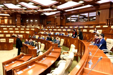 21.11.2019 Întrevederea Președintelui Comisiei cultură, educaţie, cercetare, tineret, sport şi mass-media, Adrian Lebedinschi cu participanții la Primul Forum de Tineret Moldo-Belarus (49100117612)