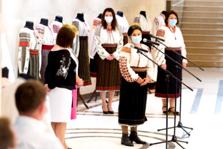 25.06.2020 Inaugurarea expoziției de costume tradiționale (50042847128)